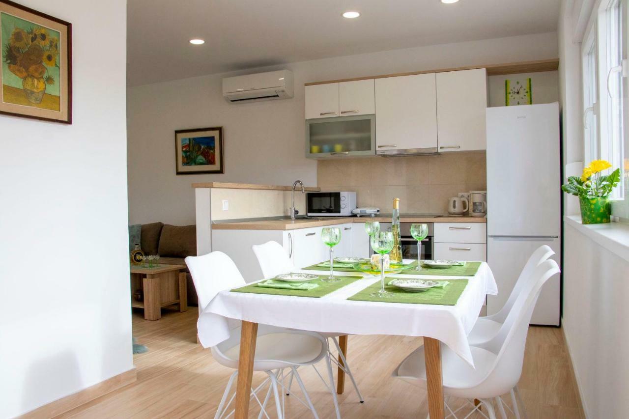 Apartments Mobine Меткович Екстер'єр фото